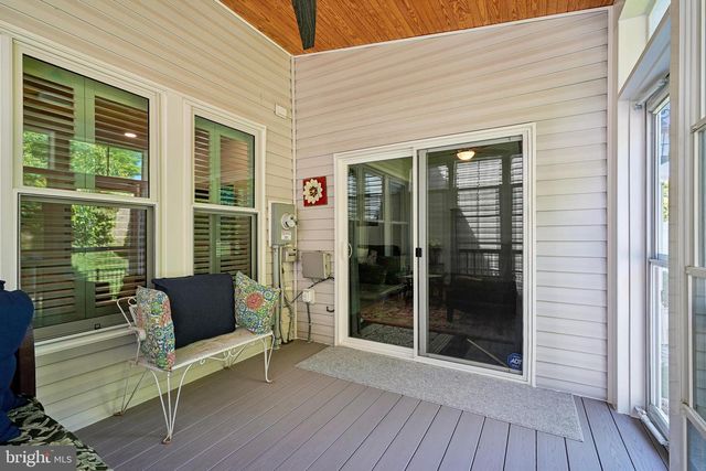 137 LONG POINT DR, Fredericksburg, VA 22406