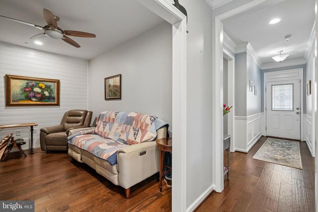 137 LONG POINT DR, Fredericksburg, VA 22406