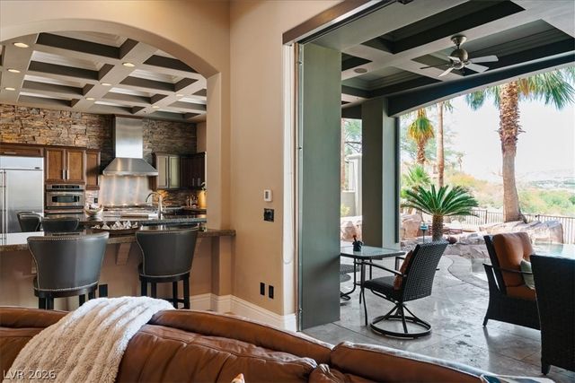 28 Via Siena Place, Henderson, NV 89011