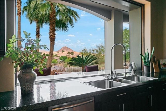 28 Via Siena Place, Henderson, NV 89011