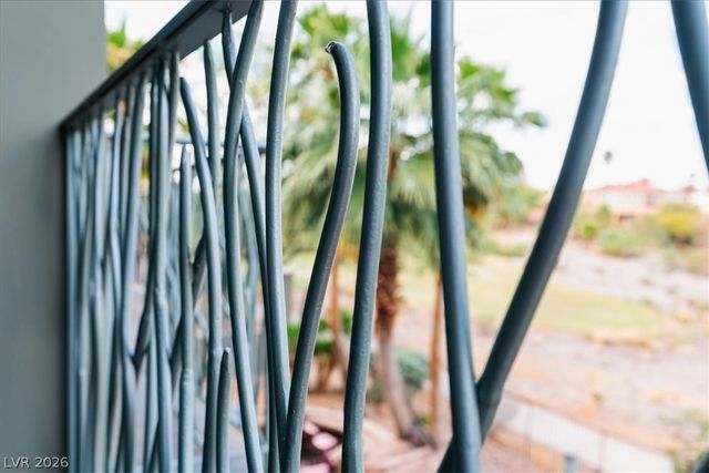 28 Via Siena Place, Henderson, NV 89011