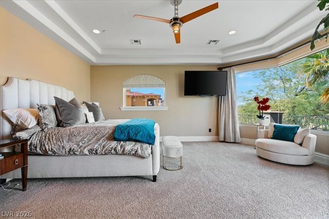 28 Via Siena Place, Henderson, NV 89011