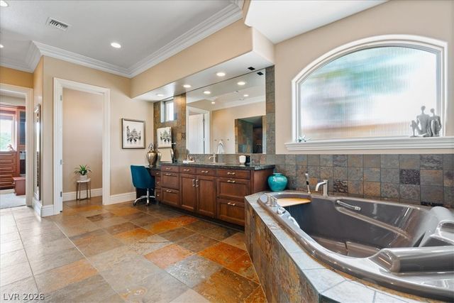 28 Via Siena Place, Henderson, NV 89011