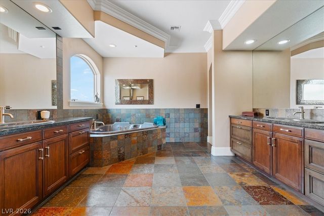 28 Via Siena Place, Henderson, NV 89011