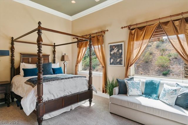 28 Via Siena Place, Henderson, NV 89011