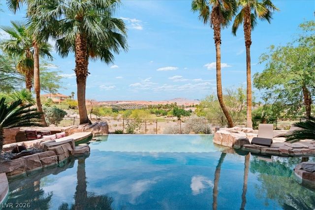 28 Via Siena Place, Henderson, NV 89011