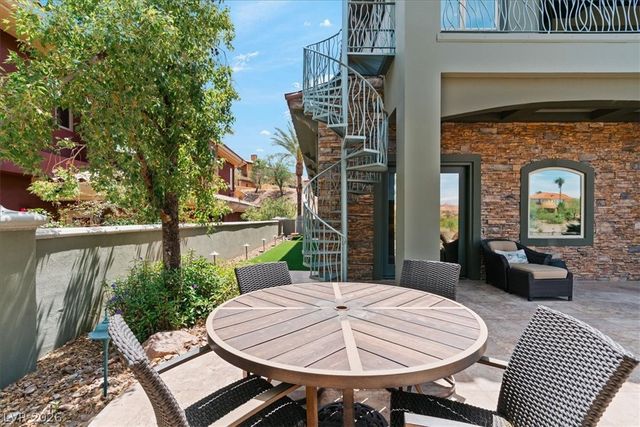 28 Via Siena Place, Henderson, NV 89011