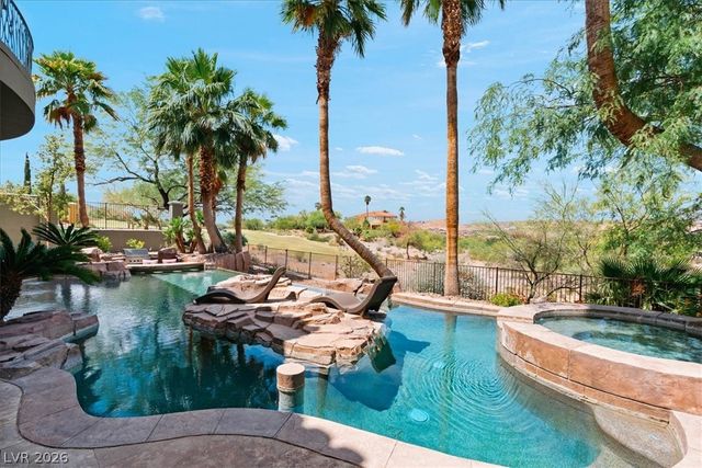 28 Via Siena Place, Henderson, NV 89011