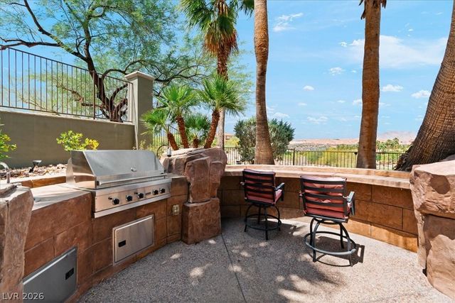 28 Via Siena Place, Henderson, NV 89011