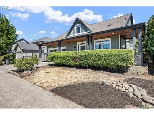 962 T St, Springfield, OR 97477