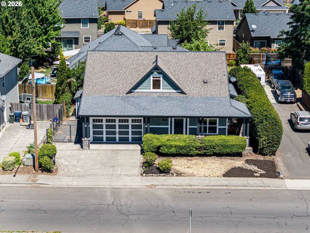 962 T St, Springfield, OR 97477
