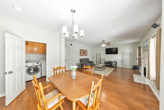 221 Courtland Oaks Drive SW, Marietta, GA 30060