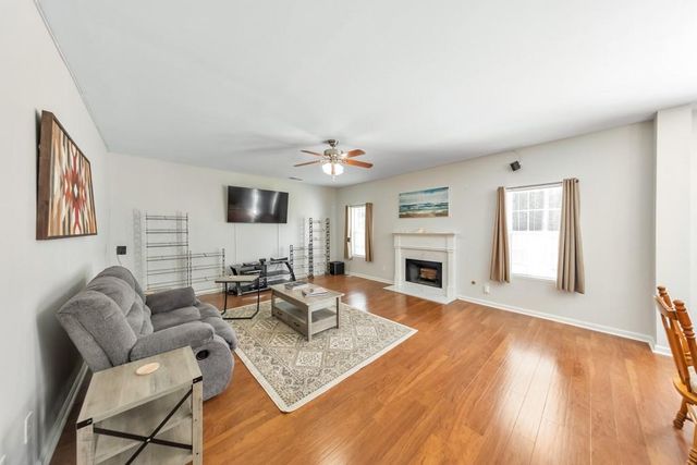 221 Courtland Oaks Drive SW, Marietta, GA 30060