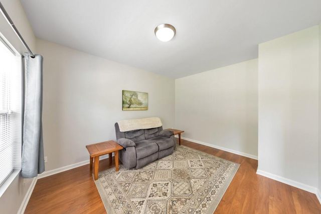 221 Courtland Oaks Drive SW, Marietta, GA 30060