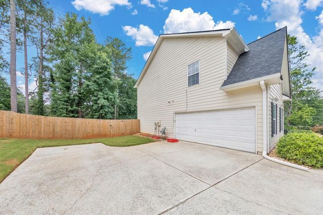 221 Courtland Oaks Drive SW, Marietta, GA 30060