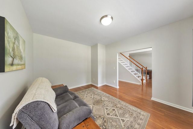 221 Courtland Oaks Drive SW, Marietta, GA 30060