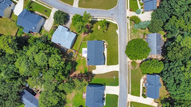 221 Courtland Oaks Drive SW, Marietta, GA 30060