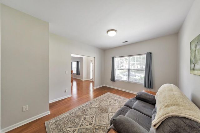 221 Courtland Oaks Drive SW, Marietta, GA 30060