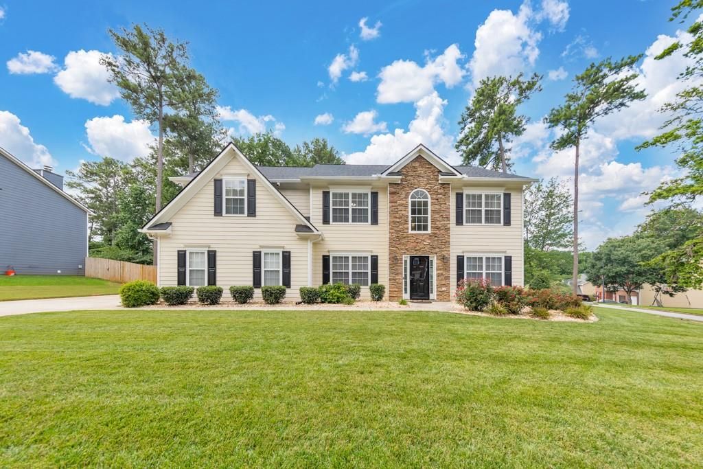 221 Courtland Oaks Drive SW, Marietta, GA 30060