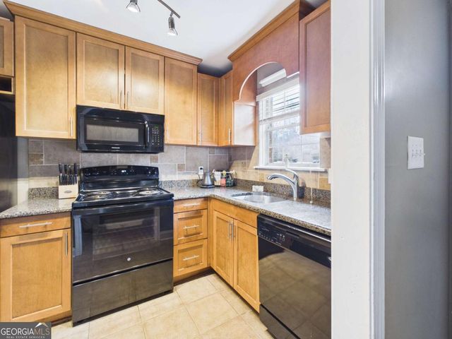 1055 Baxter Street 201, Athens, GA 30606