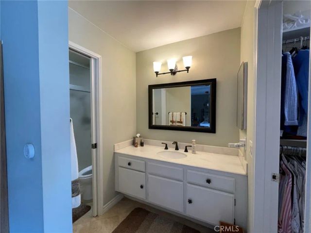 20042 AVENUE OF THE OAKS, Newhall, CA 91321