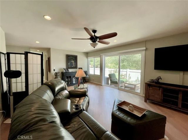 20042 AVENUE OF THE OAKS, Newhall, CA 91321