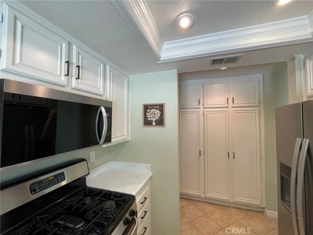 20042 AVENUE OF THE OAKS, Newhall, CA 91321