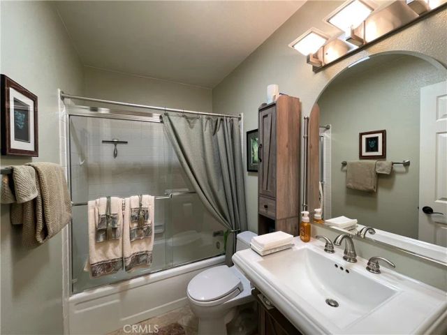 20042 AVENUE OF THE OAKS, Newhall, CA 91321
