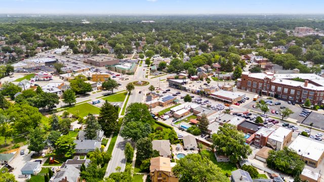 3640 Arthur Avenue, Brookfield, IL 60513