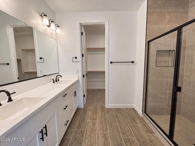 8015 W EATON Road, Phoenix, AZ 85035