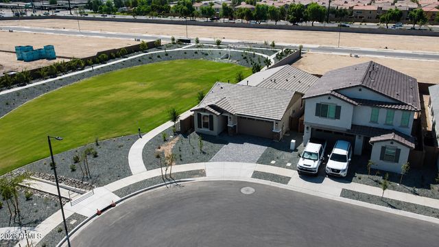 8015 W EATON Road, Phoenix, AZ 85035