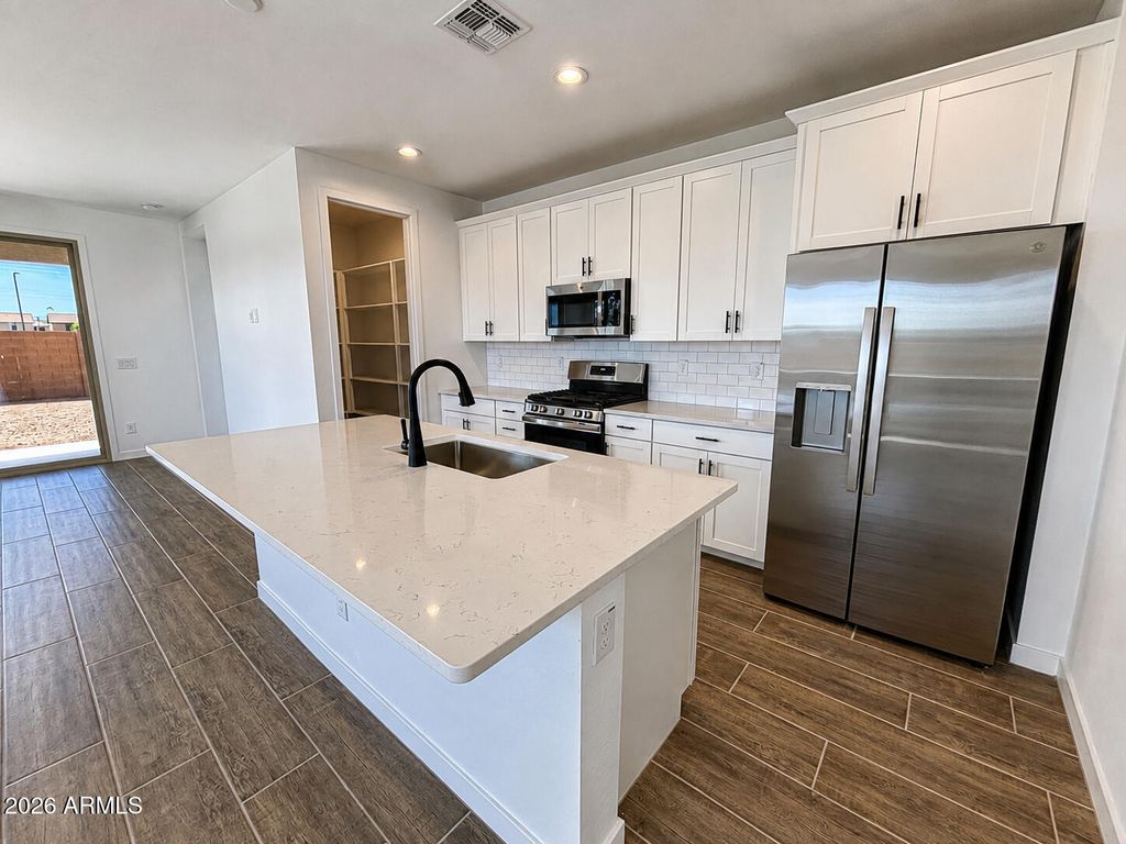 8015 W EATON Road, Phoenix, AZ 85035 — photo 2