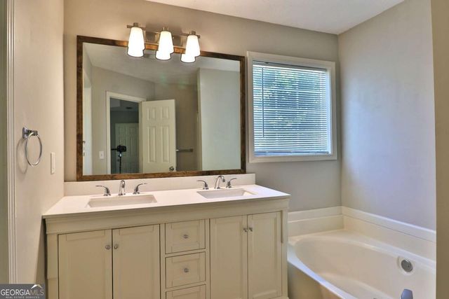 353 Fall View Court, Winder, GA 30680