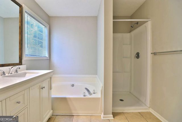 353 Fall View Court, Winder, GA 30680
