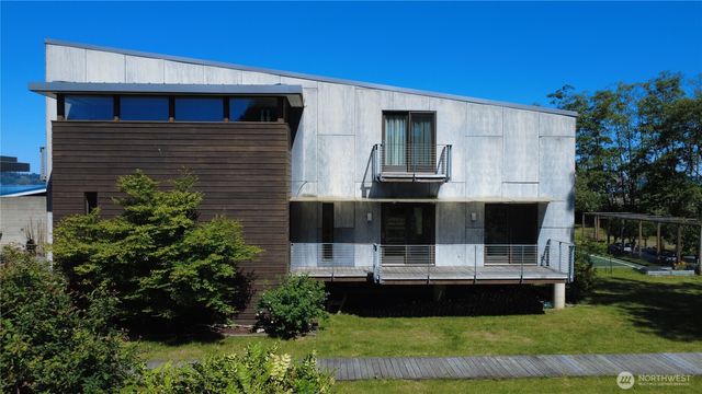 23 N Sand Point Way, Hat Island, WA 98206