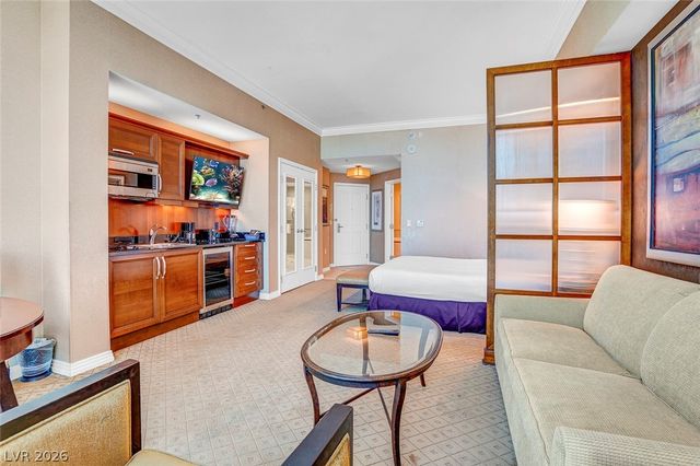 135 East Harmon Avenue 3704, Las Vegas, NV 89109