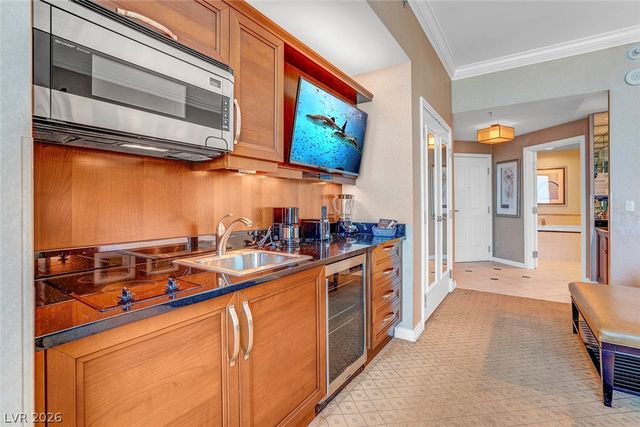 135 East Harmon Avenue 3704, Las Vegas, NV 89109