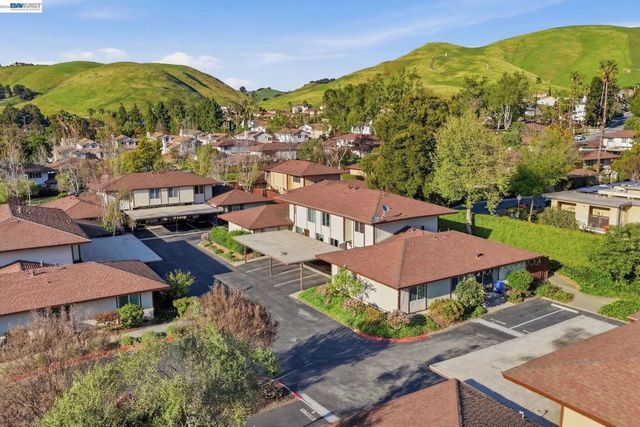 222 Corte San Pablo, Fremont, CA 94539