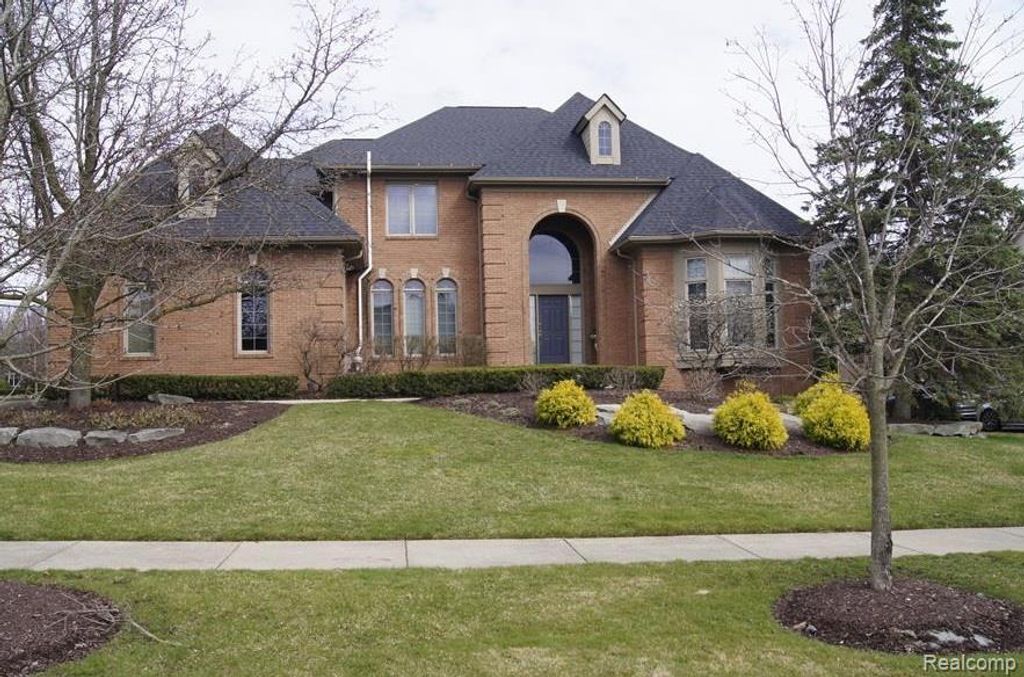 6531 Bridgewater Drive, West Bloomfield Charter Township, MI 48322