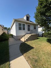 3314 N Ozanam Avenue, Chicago, IL 60634