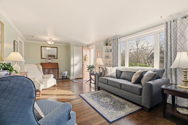 1282 East Rd, Tiverton, RI 02878