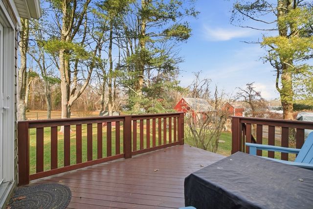 1282 East Rd, Tiverton, RI 02878