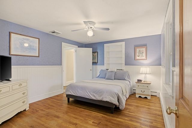 1282 East Rd, Tiverton, RI 02878