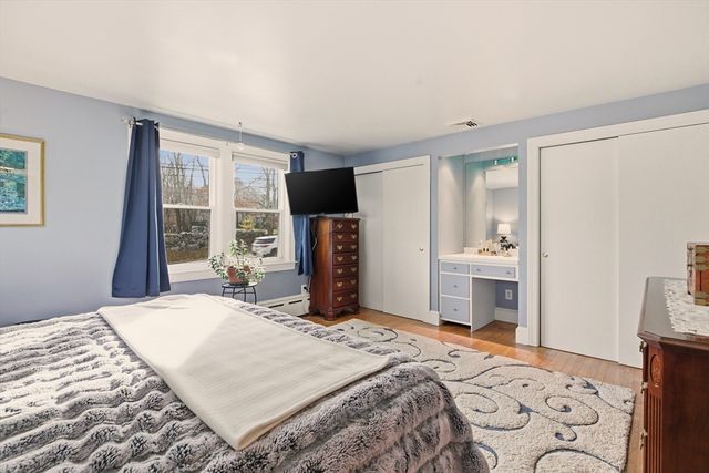 1282 East Rd, Tiverton, RI 02878