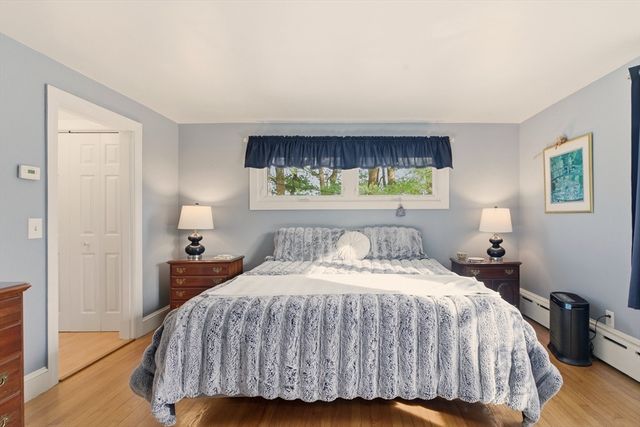 1282 East Rd, Tiverton, RI 02878