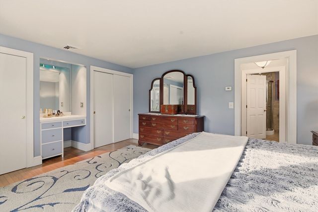 1282 East Rd, Tiverton, RI 02878