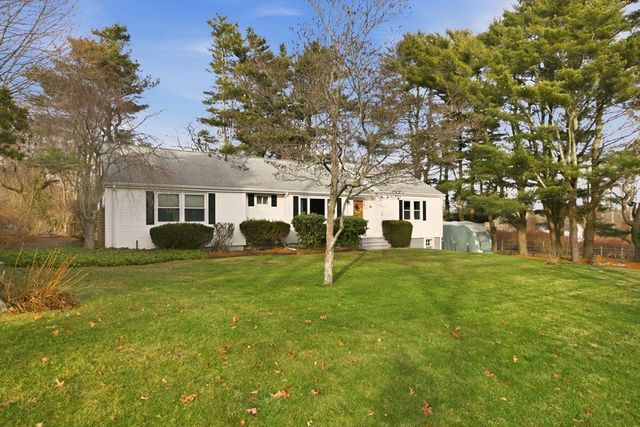 1282 East Rd, Tiverton, RI 02878