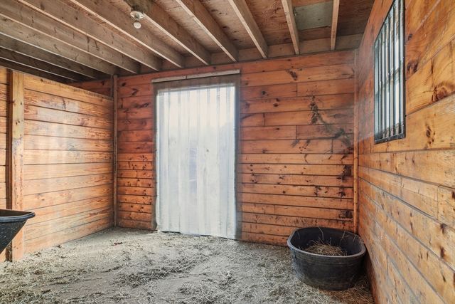 1282 East Rd, Tiverton, RI 02878