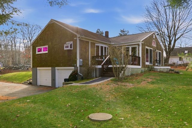 1282 East Rd, Tiverton, RI 02878