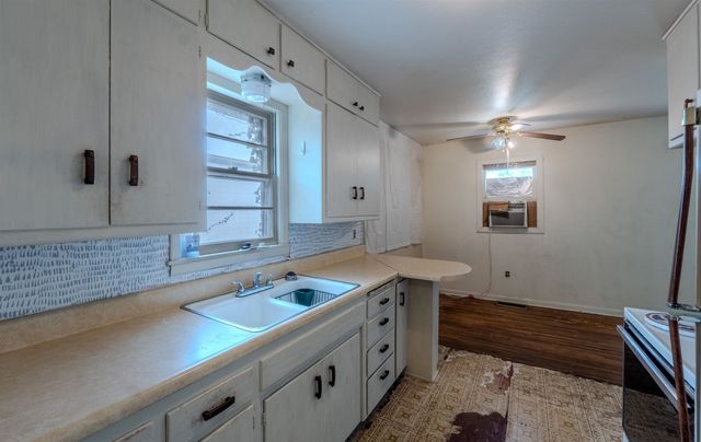 431 N Kokomo, Derby, KS 67037